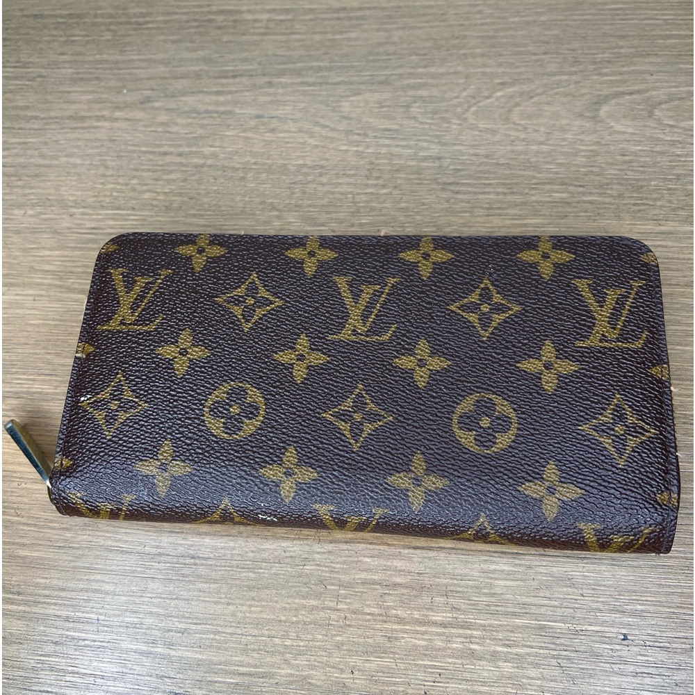 Authentic Louis Vuitton wallet